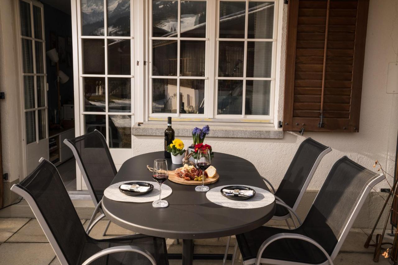 Chalet Spitzhorn - Your Peak Getaway - Private Terrasse & Gratis Parkplatz Gsteig Exteriör bild