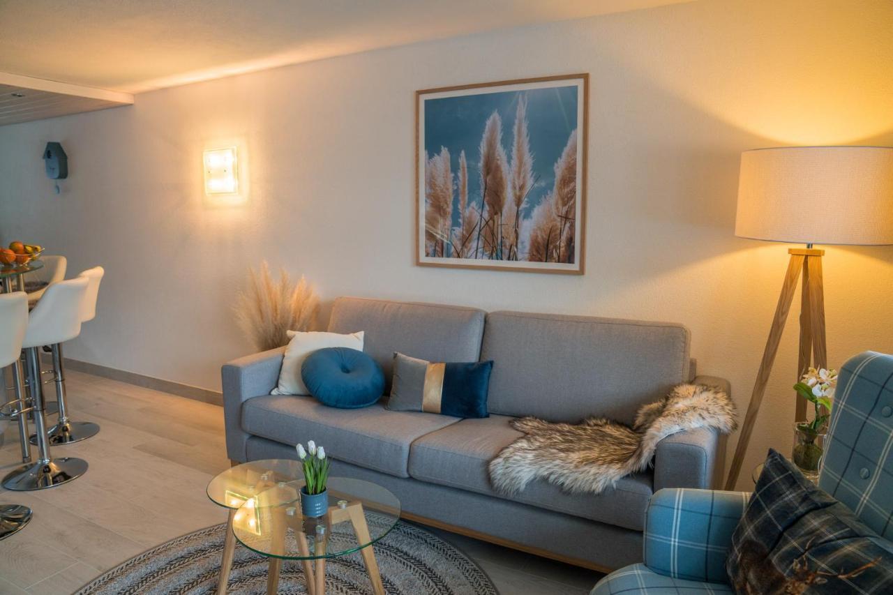 Chalet Spitzhorn - Your Peak Getaway - Private Terrasse & Gratis Parkplatz Gsteig Exteriör bild