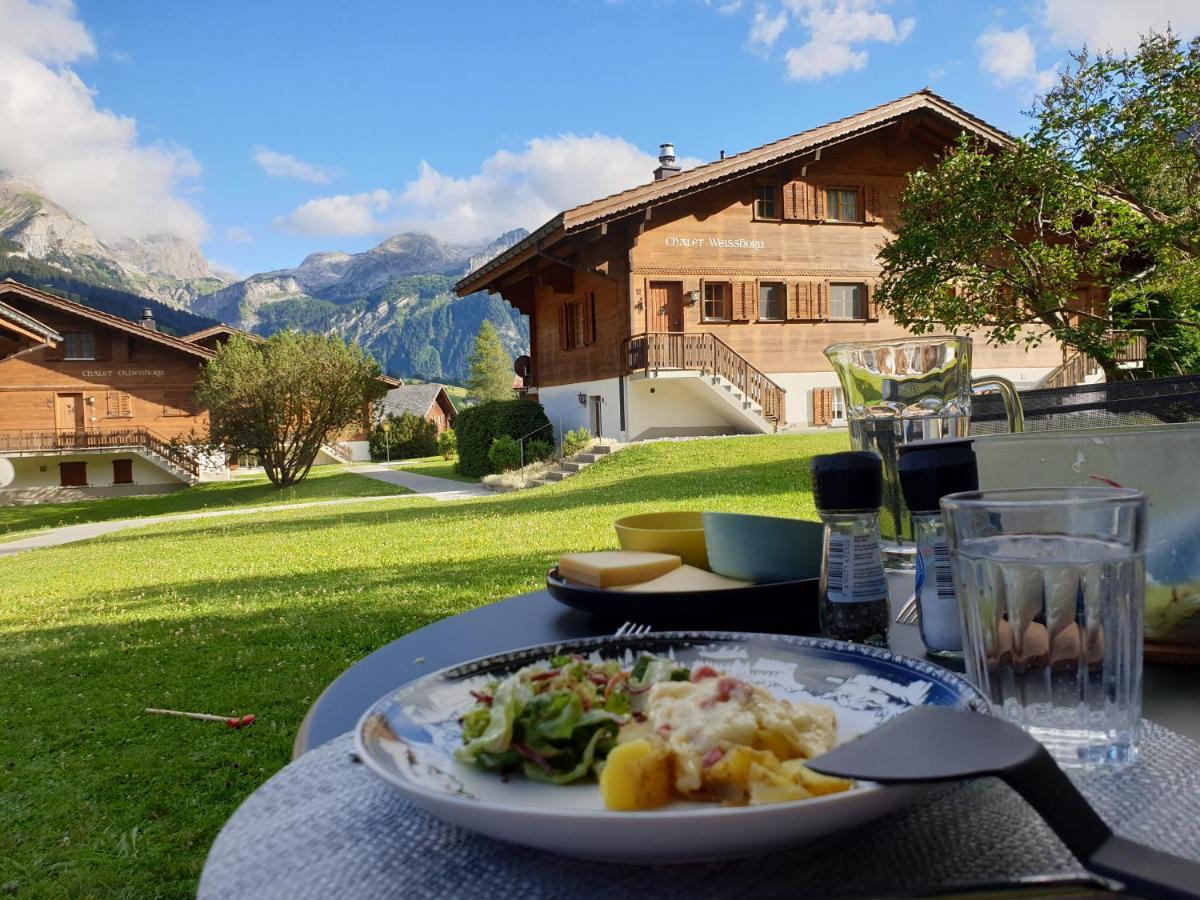 Chalet Spitzhorn - Your Peak Getaway - Private Terrasse & Gratis Parkplatz Gsteig Exteriör bild