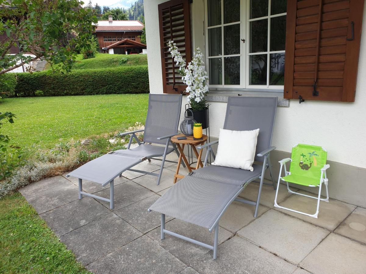 Chalet Spitzhorn - Your Peak Getaway - Private Terrasse & Gratis Parkplatz Gsteig Exteriör bild