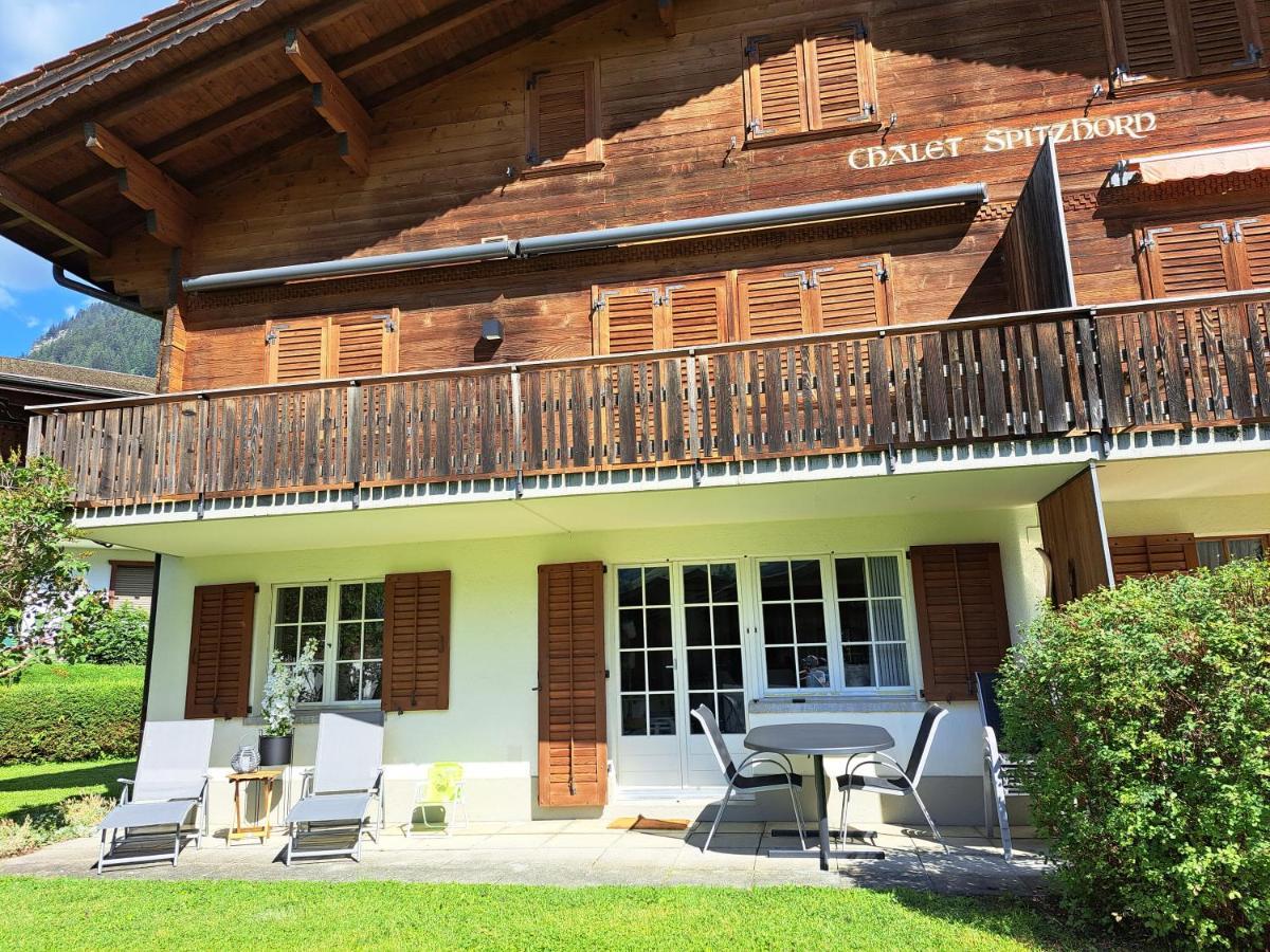 Chalet Spitzhorn - Your Peak Getaway - Private Terrasse & Gratis Parkplatz Gsteig Exteriör bild